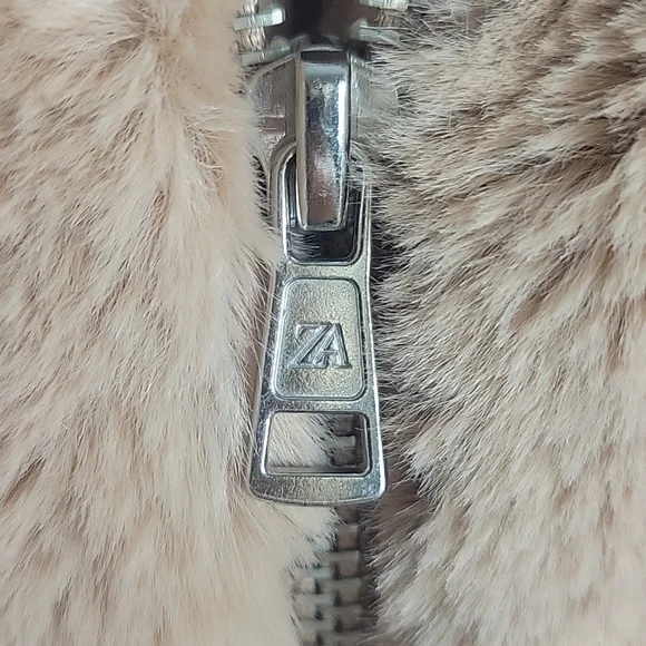 Zara-KIDS-Pink Faux Fur Hooded Coat-Size 9 - Picture 4 of 15